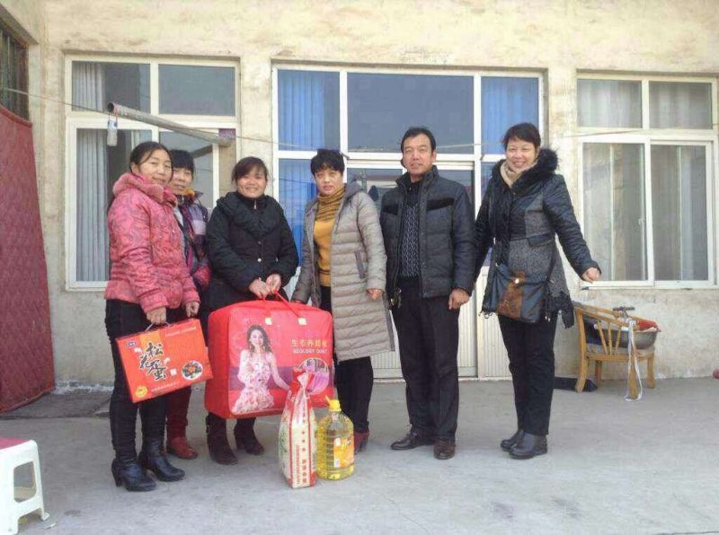 我公司領(lǐng)導(dǎo)慰問(wèn)公司特困員